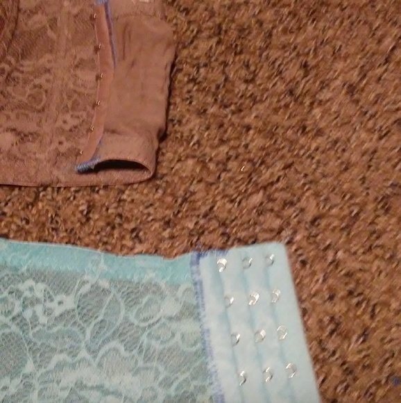 32 D Strapless Bra - Picture 3 of 3